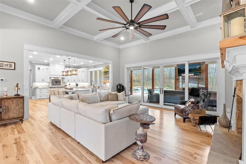 5 bedroom, 6 bathroom, 8,428 sq ft single family residence for sale at 395 Heard Road, Canton, GA 30114 — photo 7