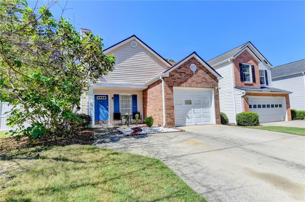 3 bedroom, 2 bathroom, 1,150 sq ft single family residence for sale at 1272 Parkside Club Drive, Lawrenceville, GA 30044