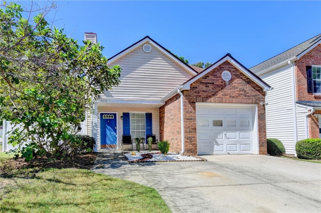 3 bedroom, 2 bathroom, 1,150 sq ft single family residence for sale at 1272 Parkside Club Drive, Lawrenceville, GA 30044 — photo 2