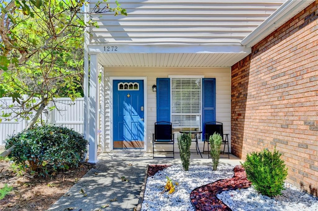 3 bedroom, 2 bathroom, 1,150 sq ft single family residence for sale at 1272 Parkside Club Drive, Lawrenceville, GA 30044 — photo 4