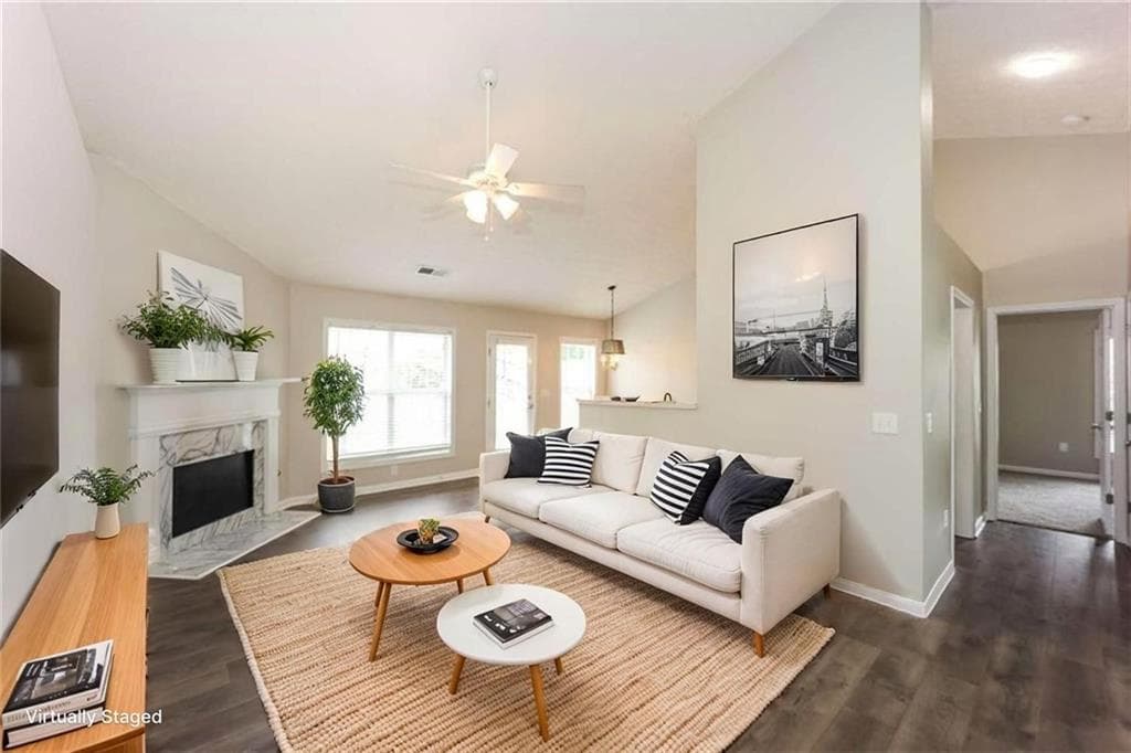 3 bedroom, 3 bathroom, 1,645 sq ft single family residence for sale at 413 Baldwin Court, Newnan, GA 30263 — photo 4