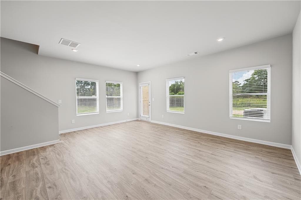 3 bedroom, 3 bathroom, 1,568 sq ft townhouse for sale at 321 Rolling Green Road, Adairsville, GA 30103 — photo 6