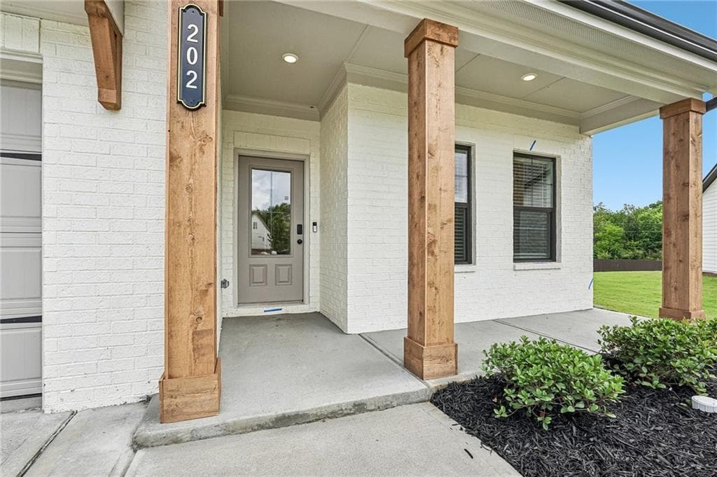 5 bedroom, 4 bathroom, 3,020 sq ft single family residence for sale at 722 Secret Garden Lane, Dacula, GA 30019 — photo 5