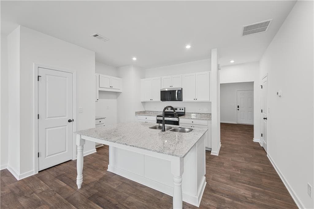 3 bedroom, 3 bathroom, 1,568 sq ft townhouse for sale at 323 Rolling Green Road, Adairsville, GA 30103 — photo 4
