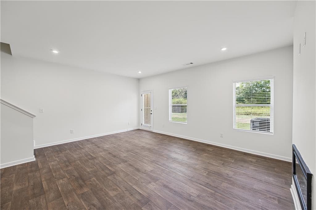 3 bedroom, 3 bathroom, 1,568 sq ft townhouse for sale at 323 Rolling Green Road, Adairsville, GA 30103 — photo 7
