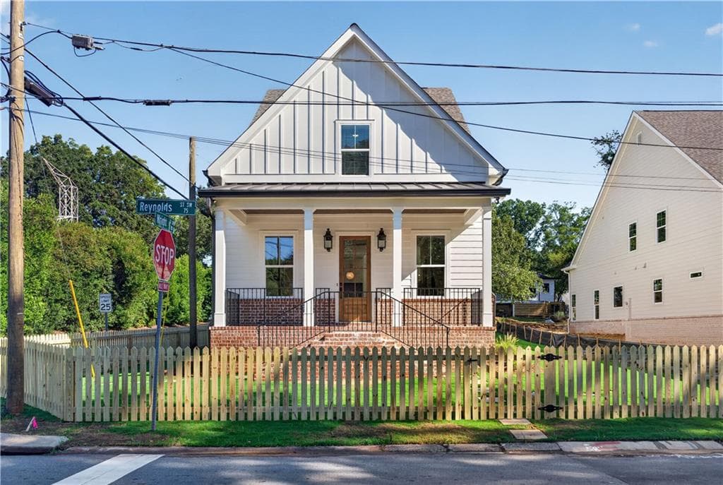 5 bedroom, 5 bathroom, 2,700 sq ft single family residence for sale at 325 Wright Street, Marietta, GA 30064