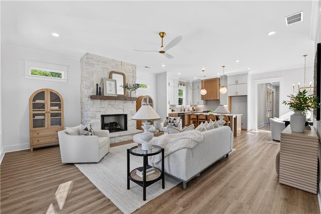 5 bedroom, 5 bathroom, 2,700 sq ft single family residence for sale at 325 Wright Street, Marietta, GA 30064 — photo 4