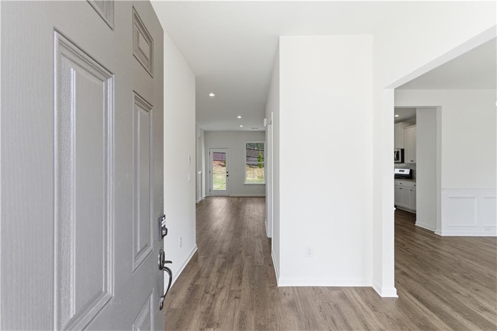4 bedroom, 3 bathroom, 2,152 sq ft single family residence for sale at 364 Waterbluff Drive, Mableton, GA 30126 — photo 7