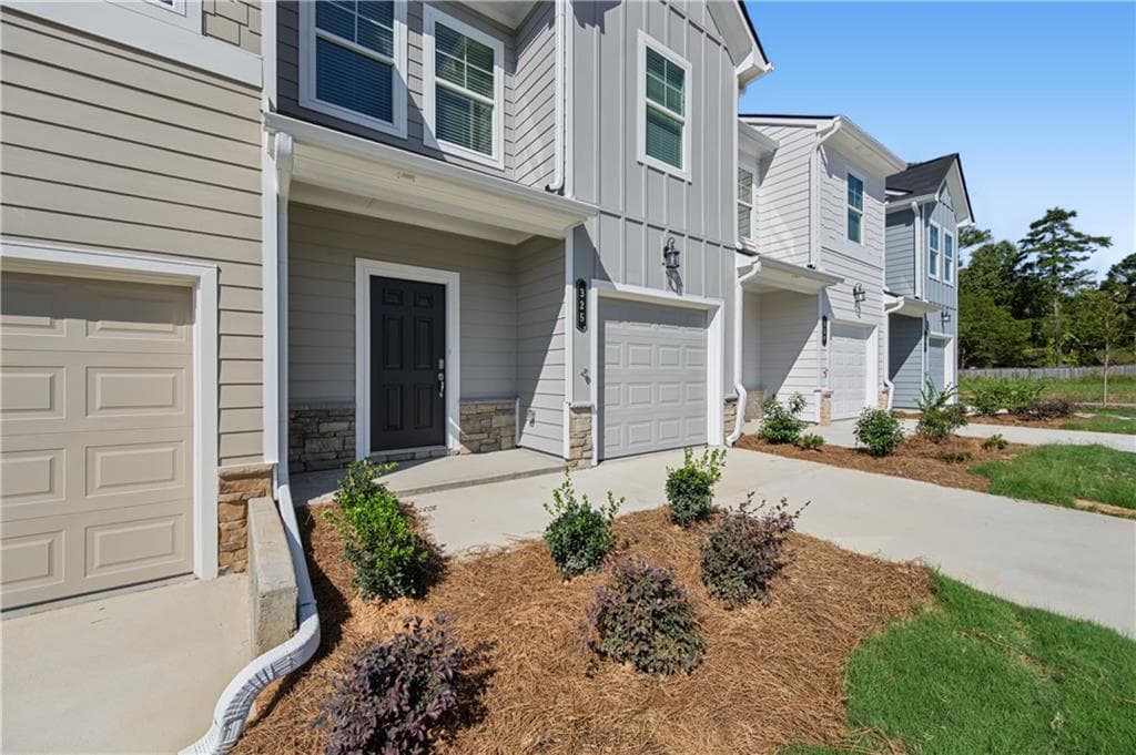 3 bedroom, 3 bathroom, 1,568 sq ft townhouse for sale at 325 Rolling Green Road, Adairsville, GA 30103 — photo 3