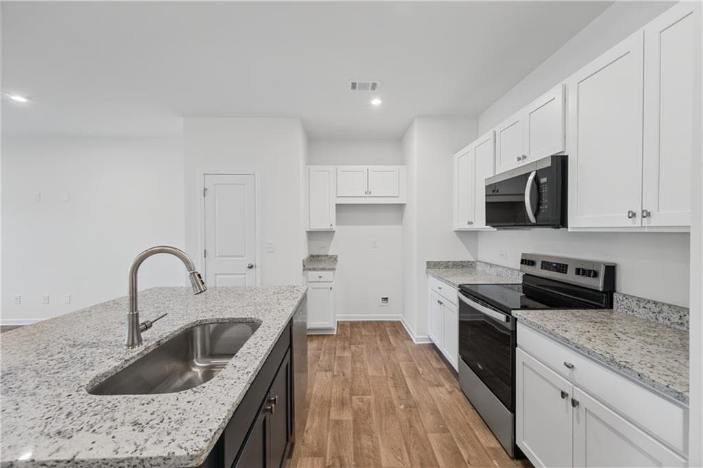 3 bedroom, 3 bathroom, 1,568 sq ft townhouse for sale at 325 Rolling Green Road, Adairsville, GA 30103 — photo 6