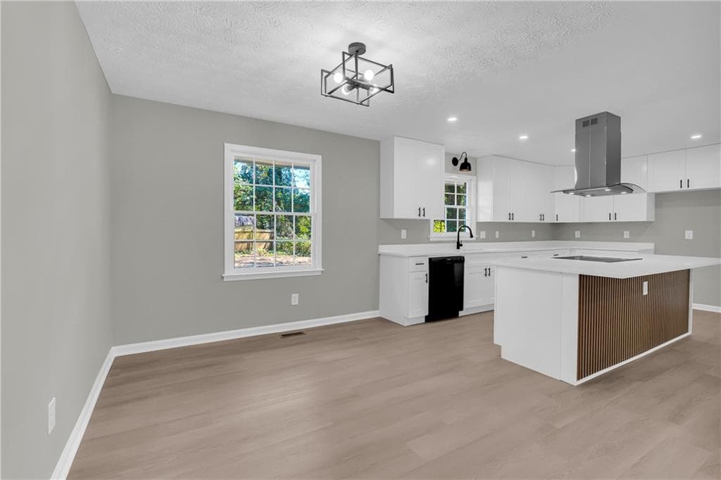 4 bedroom, 3 bathroom, 2,024 sq ft single family residence for sale at 3640 Salem Trail, Lithonia, GA 30038 — photo 7