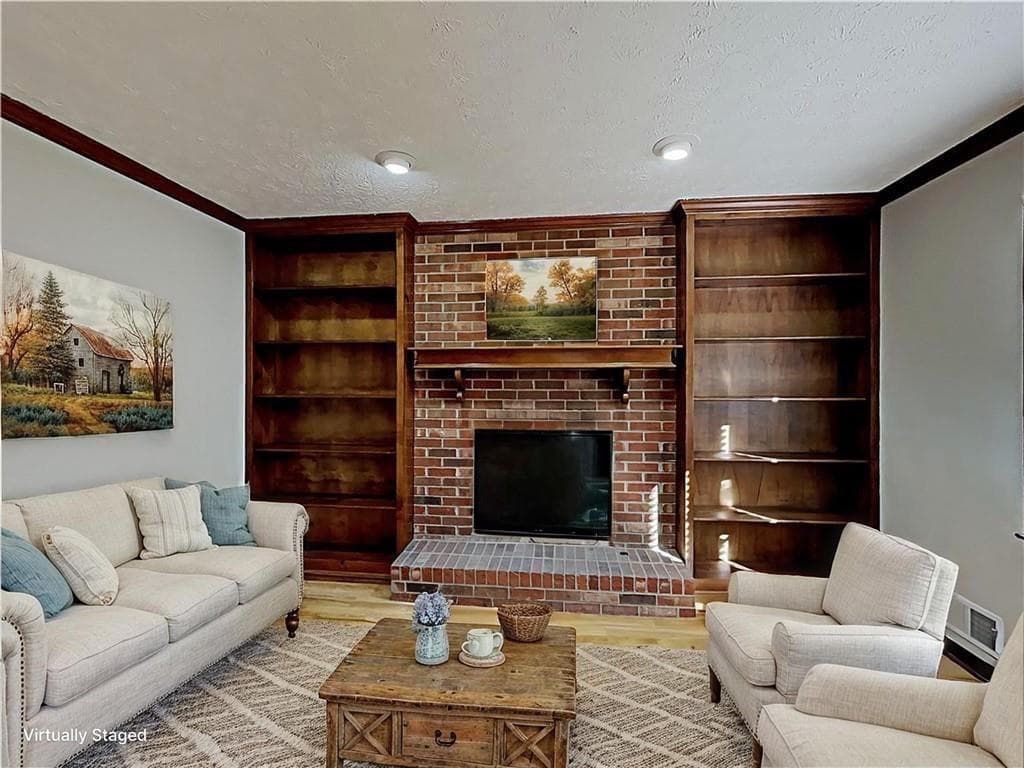 4 bedroom, 3 bathroom, 2,194 sq ft single family residence for sale at 185 Deer Forest Trail, Fayetteville, GA 30214 — photo 3