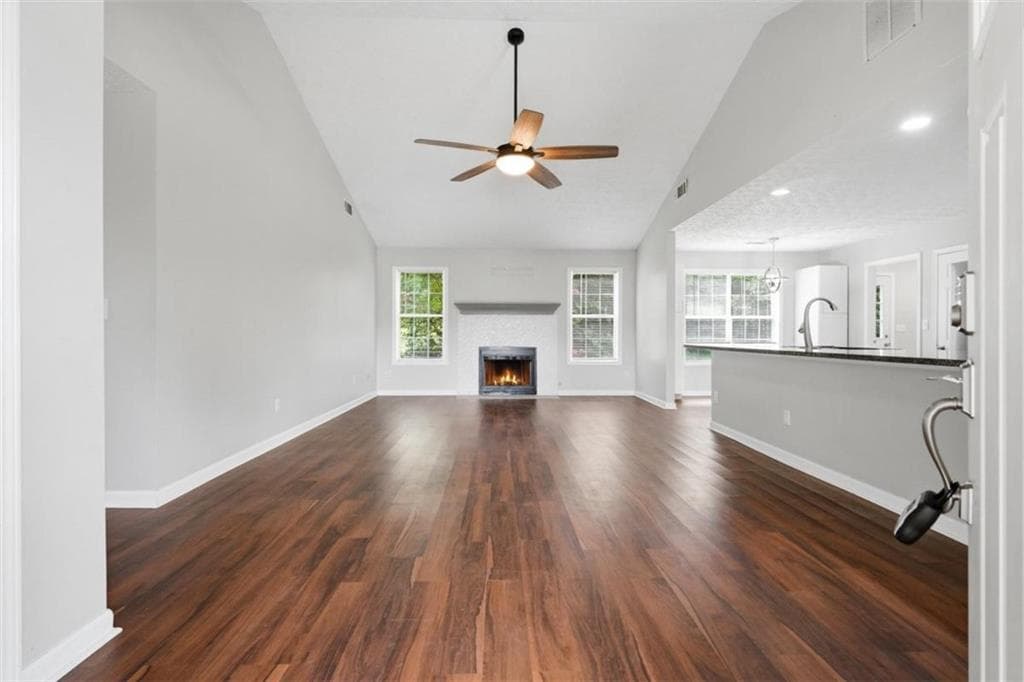 3 bedroom, 2 bathroom, 1,765 sq ft single family residence under contract at 1105 Poplar Lane, Loganville, GA 30052 — photo 5