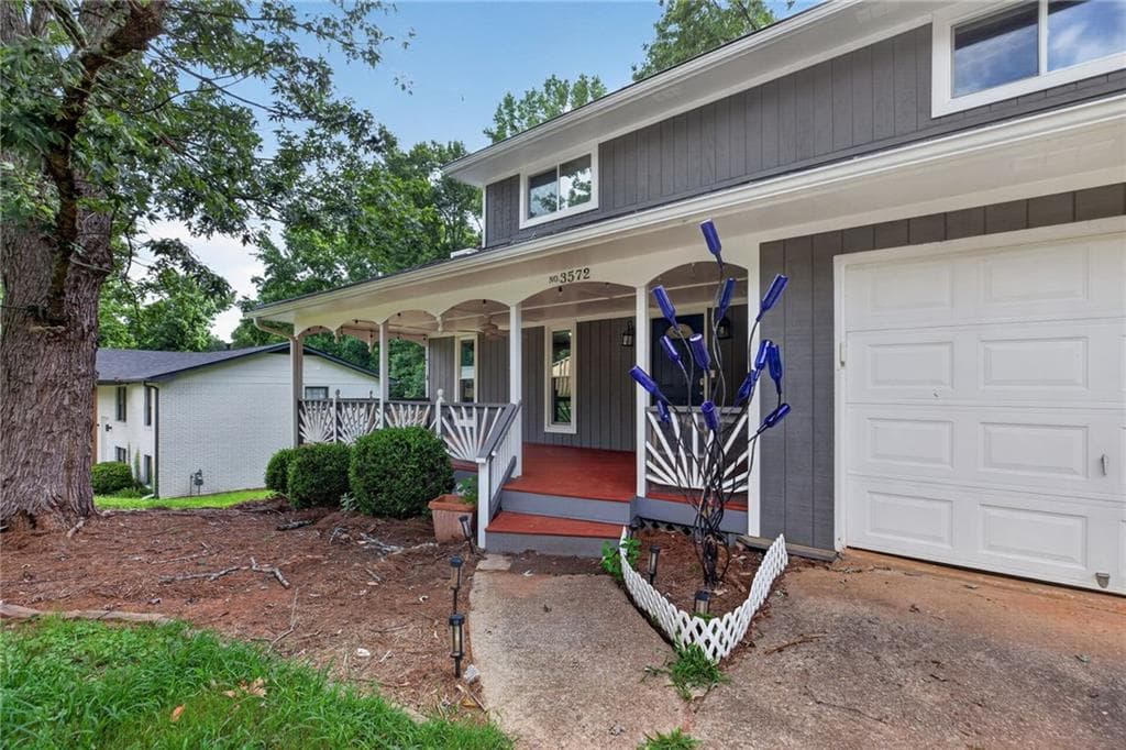 5 bedroom, 4 bathroom, 2,417 sq ft single family residence for sale at 3572 Todd Drive, Douglasville, GA 30135 — photo 3