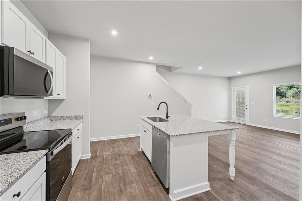 3 bedroom, 3 bathroom, 1,568 sq ft townhouse for sale at 327 Rolling Green Road, Adairsville, GA 30103 — photo 4