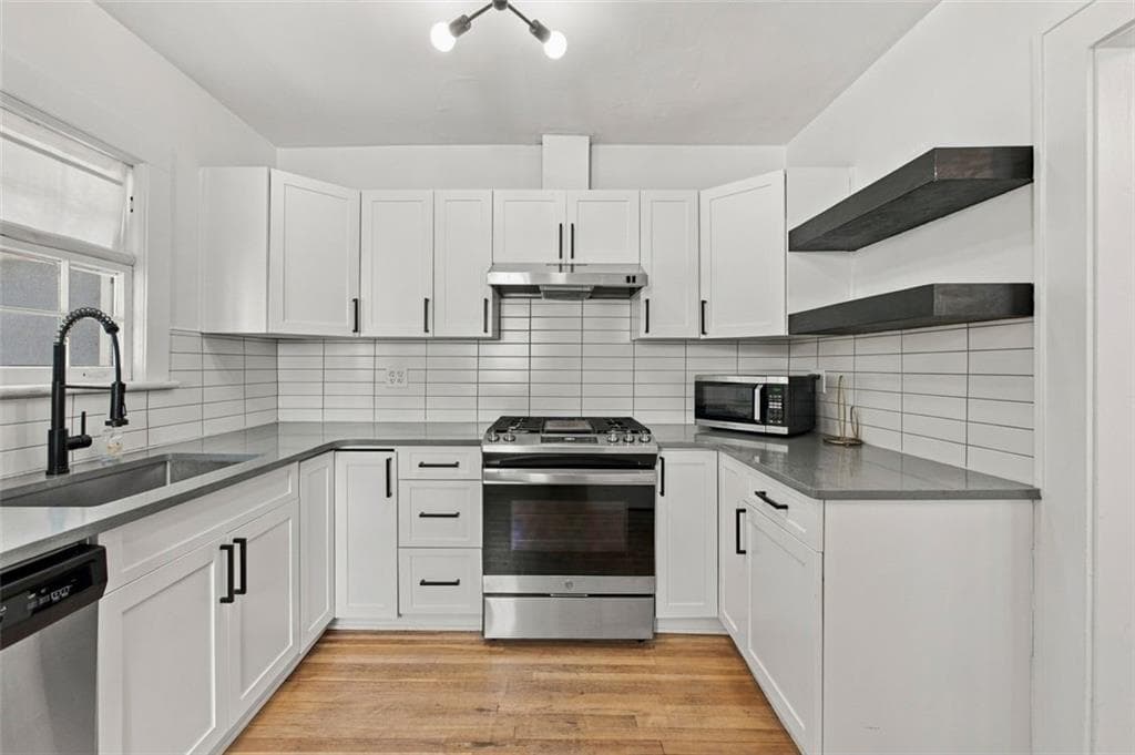 3 bedroom, 2 bathroom, 1,430 sq ft single family residence for sale at 1103 Atlantic Drive, Atlanta, GA 30318 — photo 10
