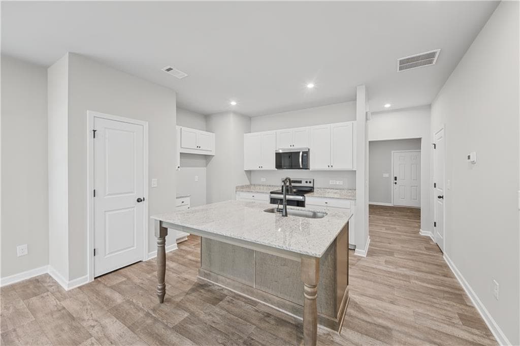 3 bedroom, 3 bathroom, 1,568 sq ft townhouse for sale at 329 Rolling Green Road, Adairsville, GA 30103 — photo 3