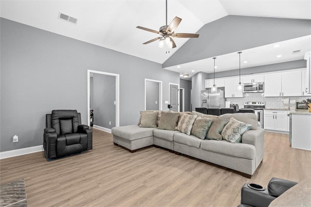 3 bedroom, 4 bathroom, 3,734 sq ft single family residence for sale at 3104 Lakeview Parkway, Villa Rica, GA 30180 — photo 4