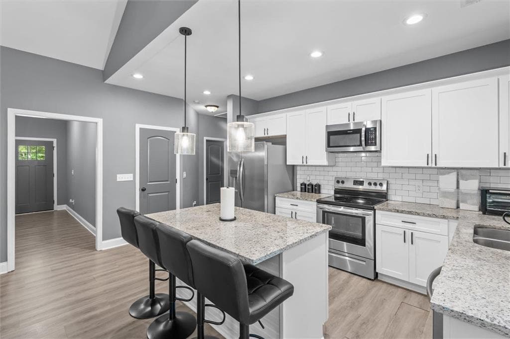 3 bedroom, 4 bathroom, 3,734 sq ft single family residence for sale at 3104 Lakeview Parkway, Villa Rica, GA 30180 — photo 5