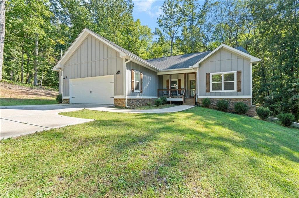 3 bedroom, 4 bathroom, 3,734 sq ft single family residence for sale at 3104 Lakeview Parkway, Villa Rica, GA 30180 — photo 7