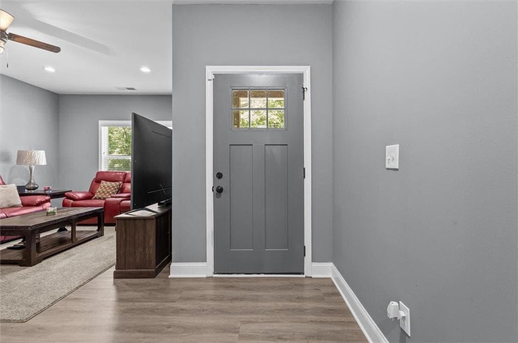 3 bedroom, 4 bathroom, 3,734 sq ft single family residence for sale at 3104 Lakeview Parkway, Villa Rica, GA 30180 — photo 6