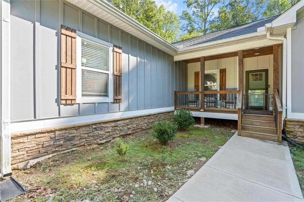 3 bedroom, 4 bathroom, 3,734 sq ft single family residence for sale at 3104 Lakeview Parkway, Villa Rica, GA 30180 — photo 8