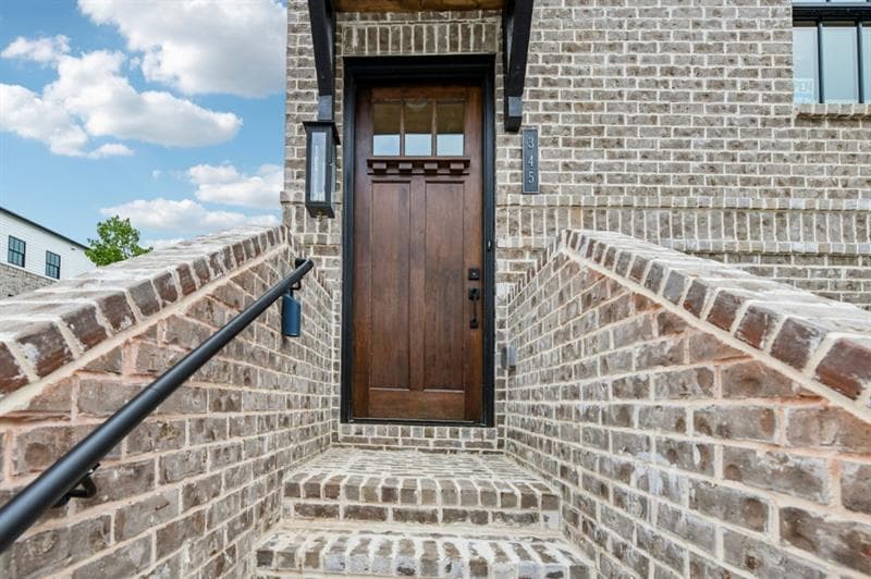 4 bedroom, 4 bathroom, 2,700 sq ft townhouse for sale at 345 Sugarview Road, Sugar Hill, GA 30518 — photo 5