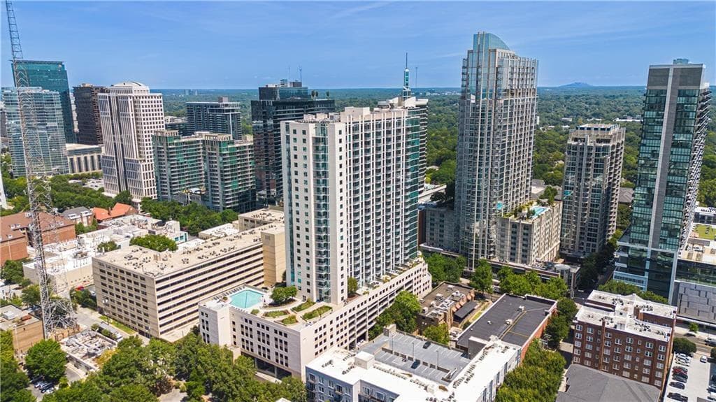 2 bedroom, 2 bathroom, 1,211 sq ft condominium for sale at 860 NE Peachtree Street 1714, Atlanta, GA 30308 — photo 3
