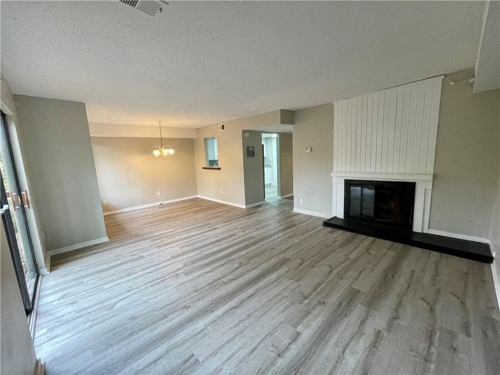 2 bedroom, 2 bathroom, 1,220 sq ft townhouse for sale at 5806 Par Four Court, Lithonia, GA 30038 — photo 7