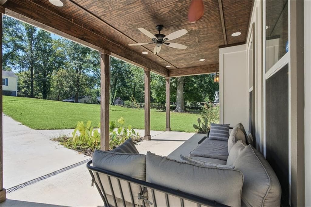 3 bedroom, 3 bathroom, 1,910 sq ft single family residence for sale at 2101 Verbena Street, Atlanta, GA 30314 — photo 4