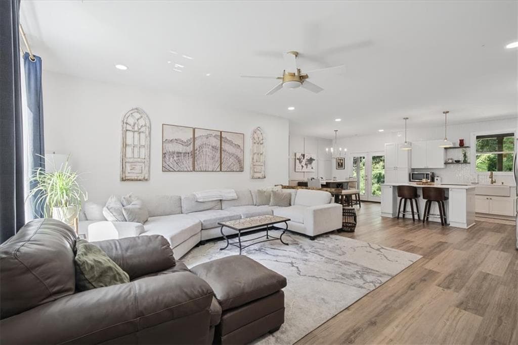 3 bedroom, 3 bathroom, 1,910 sq ft single family residence for sale at 2101 Verbena Street, Atlanta, GA 30314 — photo 6