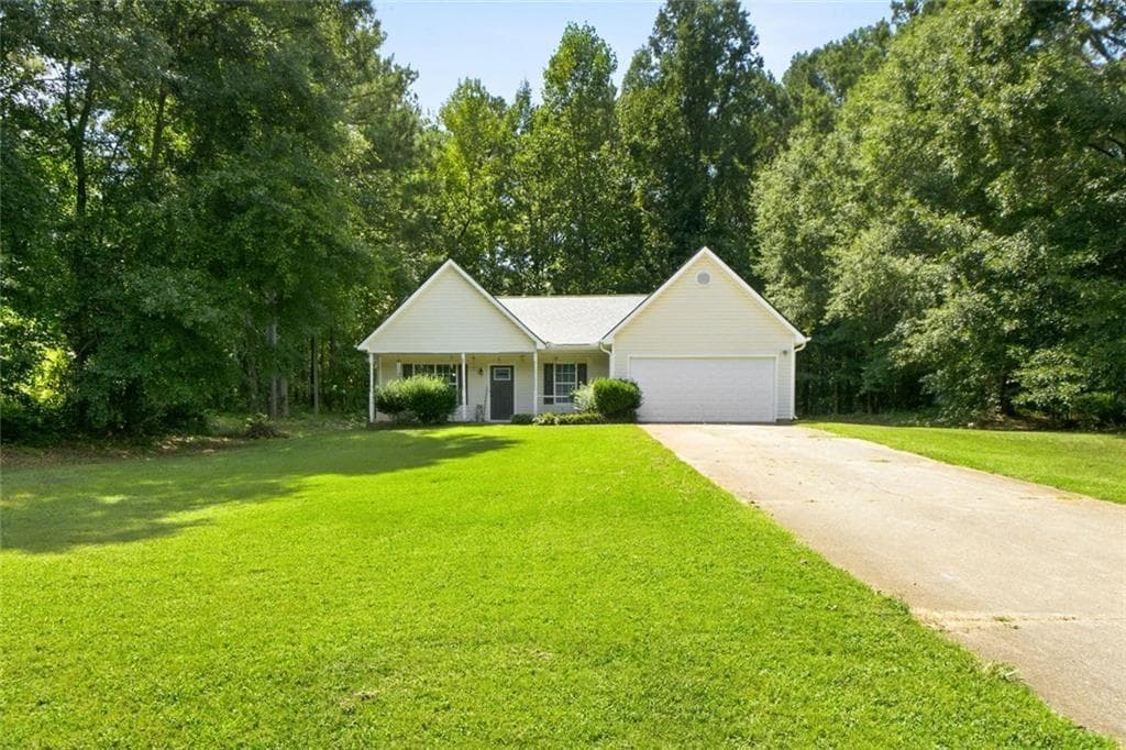 3 bedroom, 2 bathroom, 1,474 sq ft home for sale at 315 Wild Turkey Lane, Locust Grove, GA