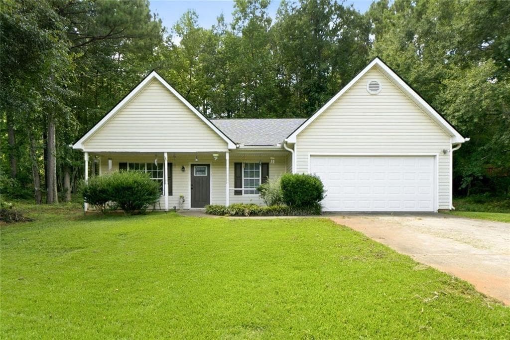 3 bedroom, 2 bathroom, 1,474 sq ft single family residence for sale at 315 Wild Turkey Lane, Locust Grove, GA 30248 — photo 2