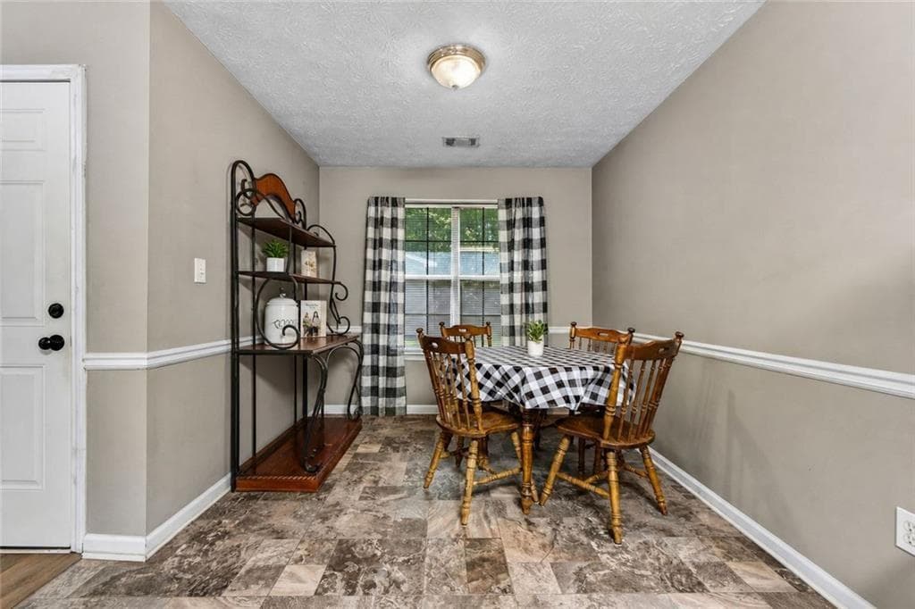 3 bedroom, 2 bathroom, 1,474 sq ft single family residence for sale at 315 Wild Turkey Lane, Locust Grove, GA 30248 — photo 10