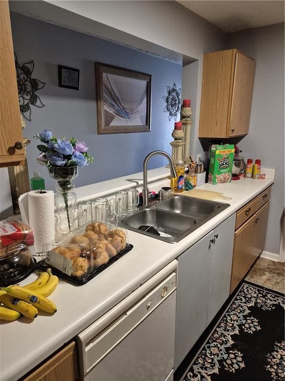 3 bedroom, 2 bathroom, 1,292 sq ft condominium for sale at 1301 Fairington Village Drive, Lithonia, GA 30038 — photo 6