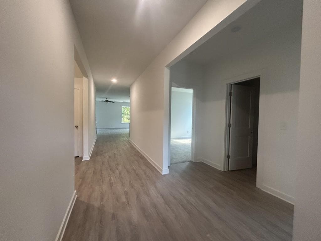 3 bedroom, 2 bathroom, 2,217 sq ft single family residence under contract at 370 Crimson Feather Drive, Jefferson, GA 30549 — photo 2