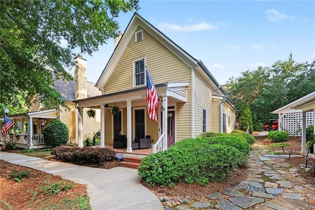 3 bedroom, 3 bathroom, 1,710 sq ft single family residence for sale at 4113 Summers Street, Covington, GA 30014 — photo 2