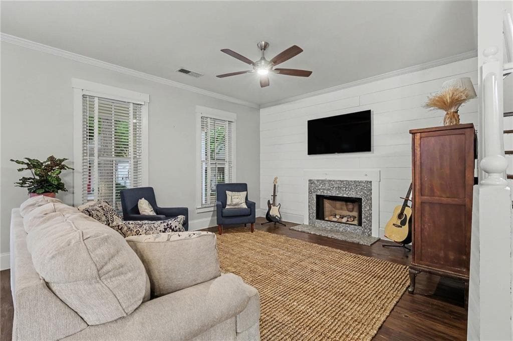 3 bedroom, 3 bathroom, 1,710 sq ft single family residence for sale at 4113 Summers Street, Covington, GA 30014 — photo 5