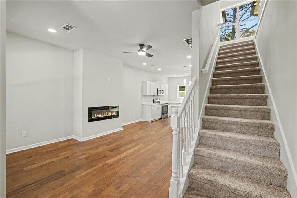 2 bedroom, 3 bathroom, 1,506 sq ft single family residence for sale at 6320 Crystal Cove Trail, Gainesville, GA 30506 — photo 10