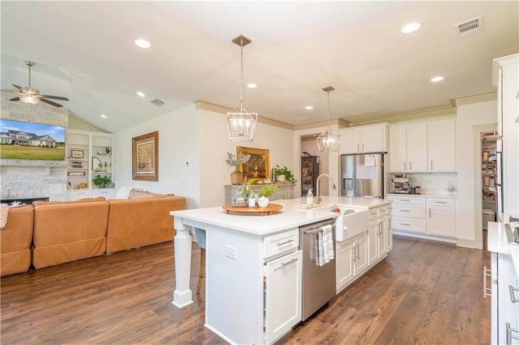 4 bedroom, 4 bathroom, 3,073 sq ft single family residence for rent at 5430 Crow Road, Cumming, GA 30041 for $4,000 a month — photo 3