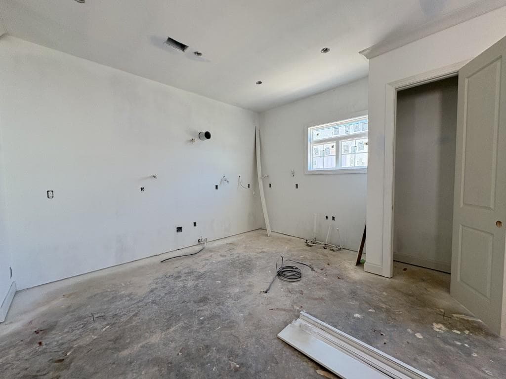 4 bedroom, 4 bathroom, 2,397 sq ft single family residence for sale at 3952 Fulson Drive, Lilburn, GA 30047 — photo 4