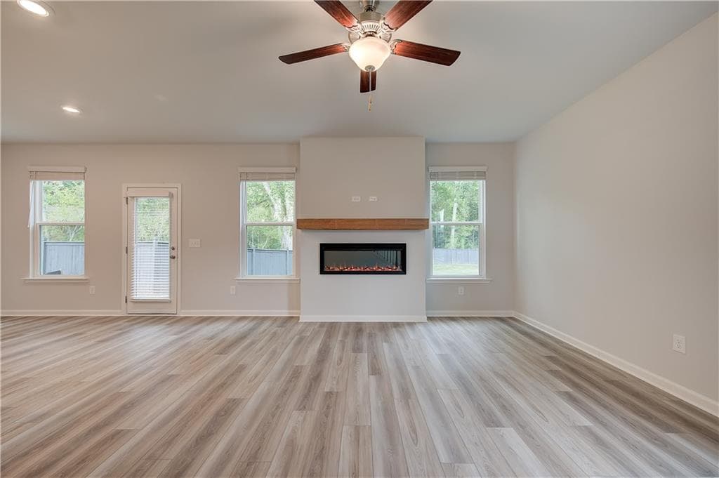 4 bedroom, 3 bathroom, 2,102 sq ft single family residence for sale at 330 Bedford Trace, Conyers, GA 30094 — photo 6
