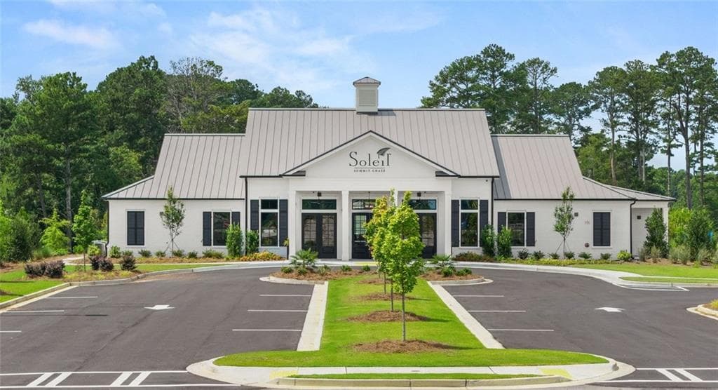 3 bedroom, 2 bathroom, 2,590 sq ft single family residence for sale at 3578 Chosen Boulevard, Snellville, GA 30078 — photo 2
