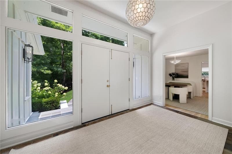 4 bedroom, 3 bathroom, 3,162 sq ft single family residence for sale at 4037 Conway Valley Road, Atlanta, GA 30327 — photo 6