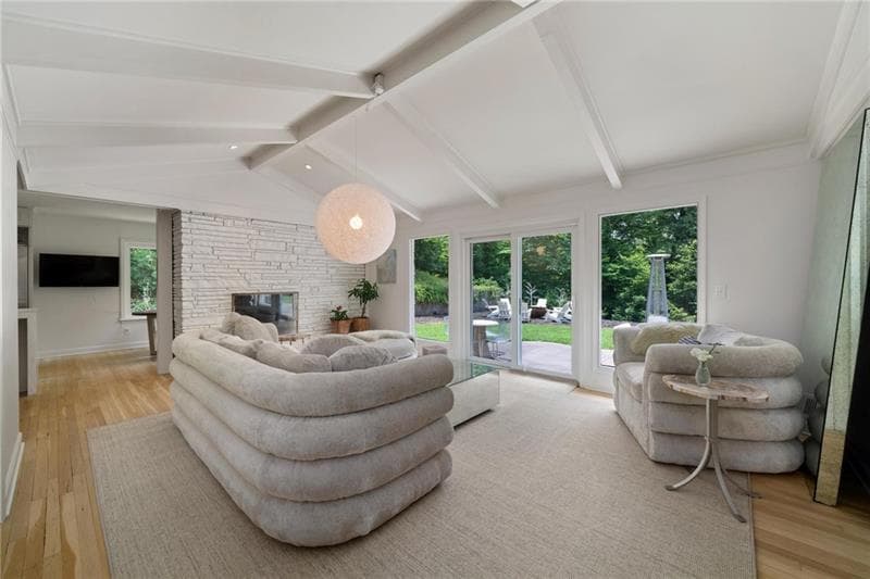 4 bedroom, 3 bathroom, 3,162 sq ft single family residence for sale at 4037 Conway Valley Road, Atlanta, GA 30327 — photo 7