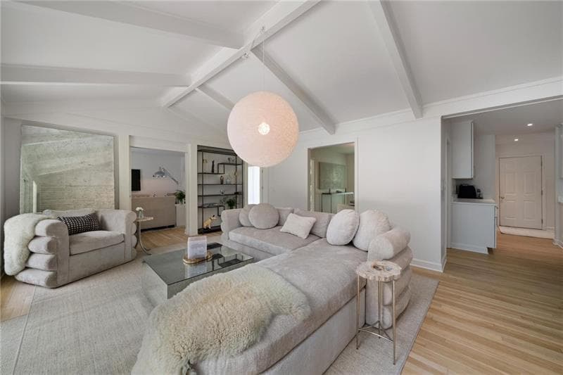 4 bedroom, 3 bathroom, 3,162 sq ft single family residence for sale at 4037 Conway Valley Road, Atlanta, GA 30327 — photo 8