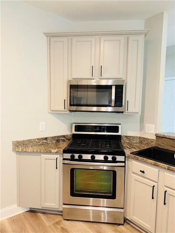 4 bedroom, 3 bathroom, 2,607 sq ft single family residence for sale at 2887 Montview Drive, Marietta, GA 30060 — photo 7