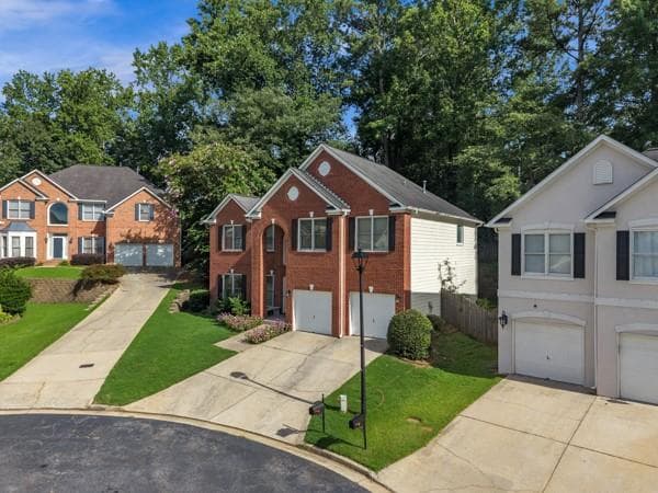 5 bedroom, 3 bathroom, 3,467 sq ft single family residence for sale at 256 Ennisbrook Dr SE, Smyrna, GA 30082 — photo 2