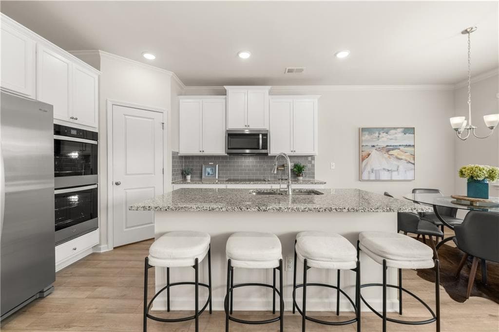 5 bedroom, 3 bathroom, 2,890 sq ft single family residence for sale at 313 Cedar Hollow Drive, Conyers, GA 30094 — photo 7