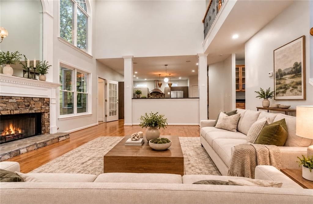 7 bedroom, 4 bathroom, 4,900 sq ft single family residence for sale at 275 Gladeside Path, Johns Creek, GA 30024 — photo 7